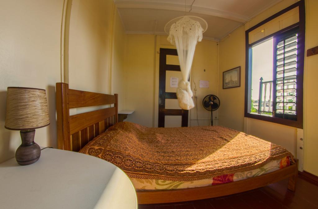 Guesthouse Un Pied-A-Terre Paramaribo Exterior foto